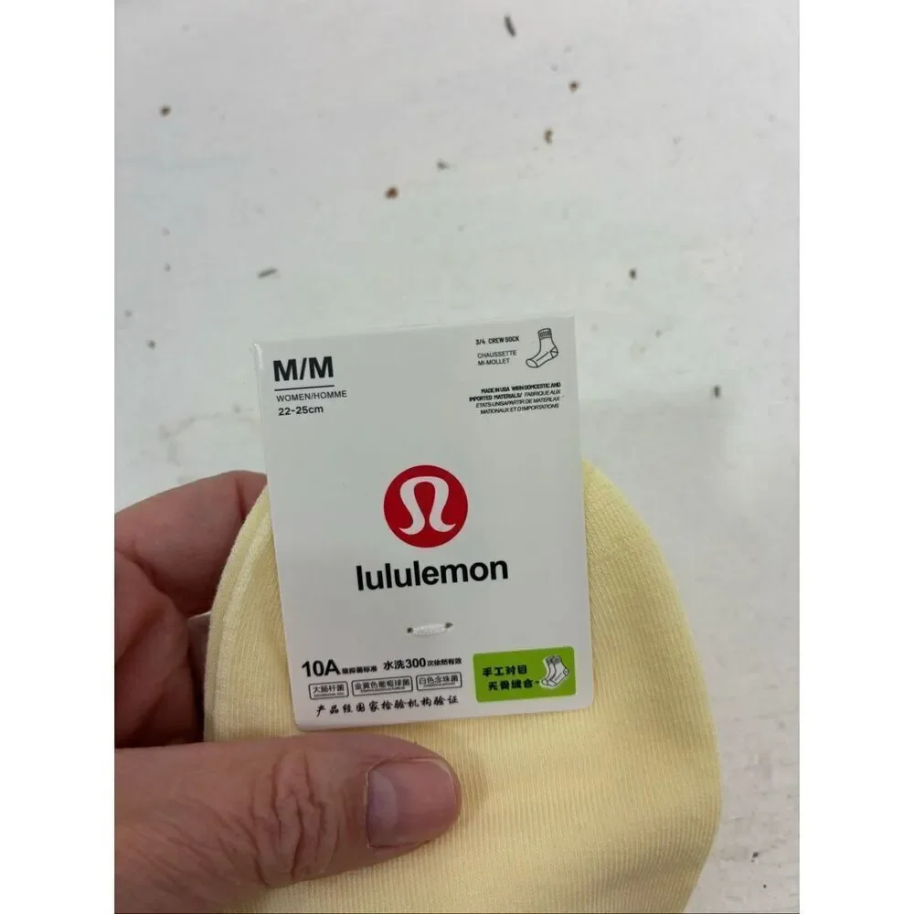 Lululemon NWT Yellow 3/4 Crew Socks Size M